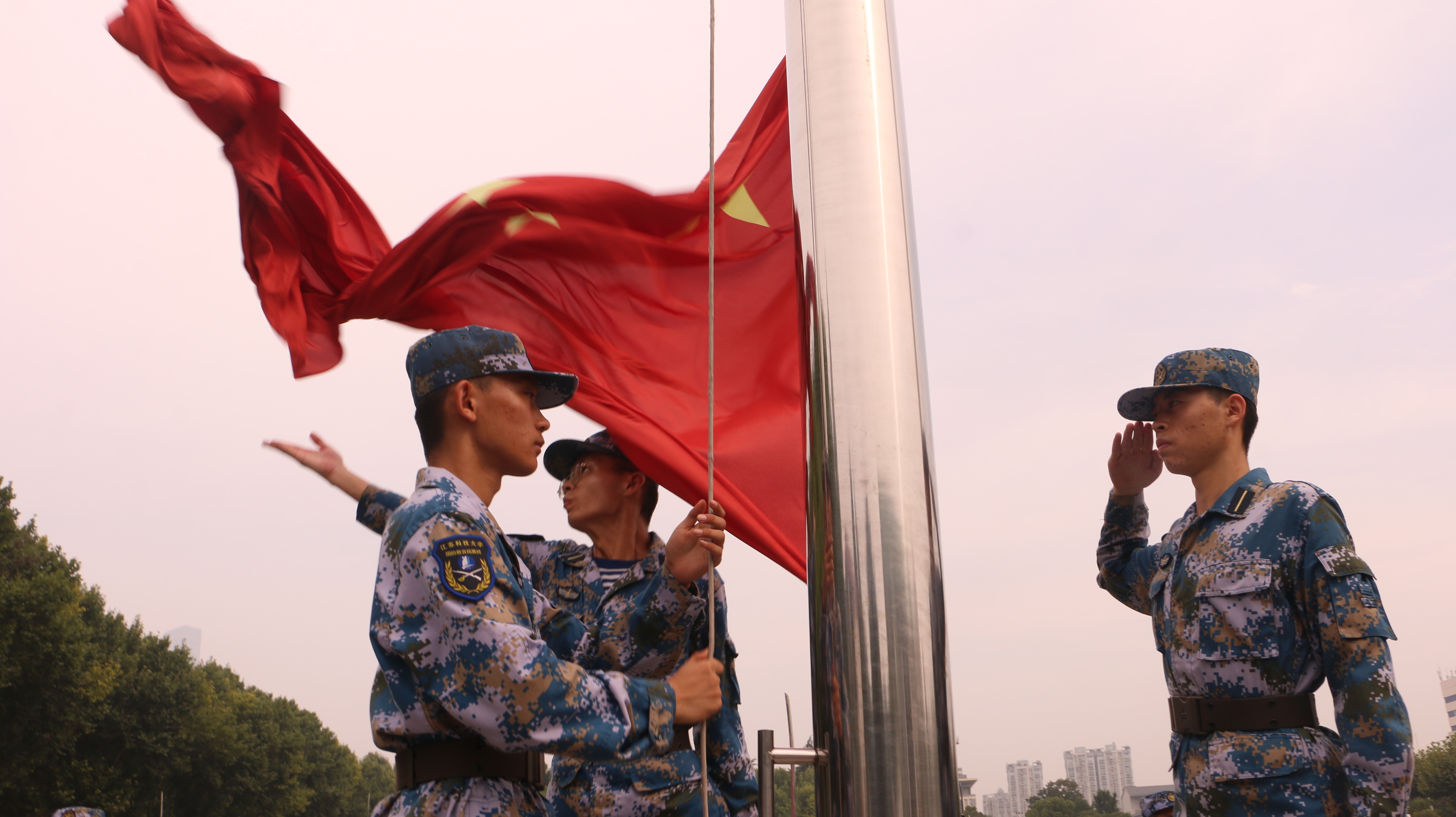 升旗2.JPG