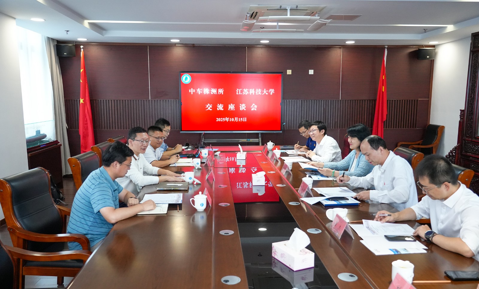 1760598526653889.jpg 1760598526653889.jpg